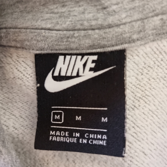 Nike / Men's Sportwear / M Size / Hoodies / Graey Colour / Long Sleeve - Picture 8 of 9